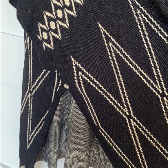 Cover Shawl /Blanket - Picture 3 of 4